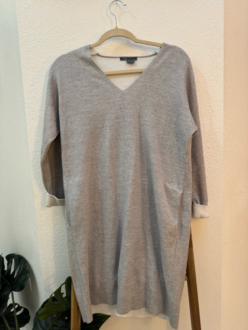 Vince Light Gray Crewneck Knit Top